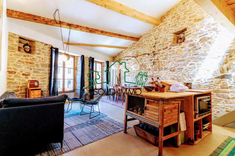 Appartement - 100 m² - 2 pièces