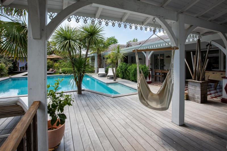 Maison - 251 m² - 10 pièces