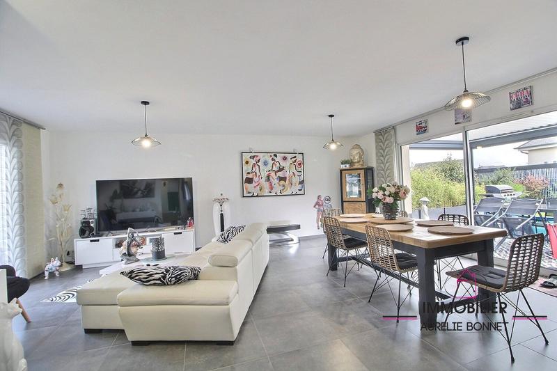 Maison contemporaine - 117 m² - 6 pièces