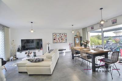 Maison contemporaine - 117 m² - 6 pièces