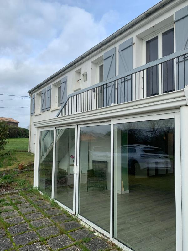 Maison - 180 m² - 8 pièces