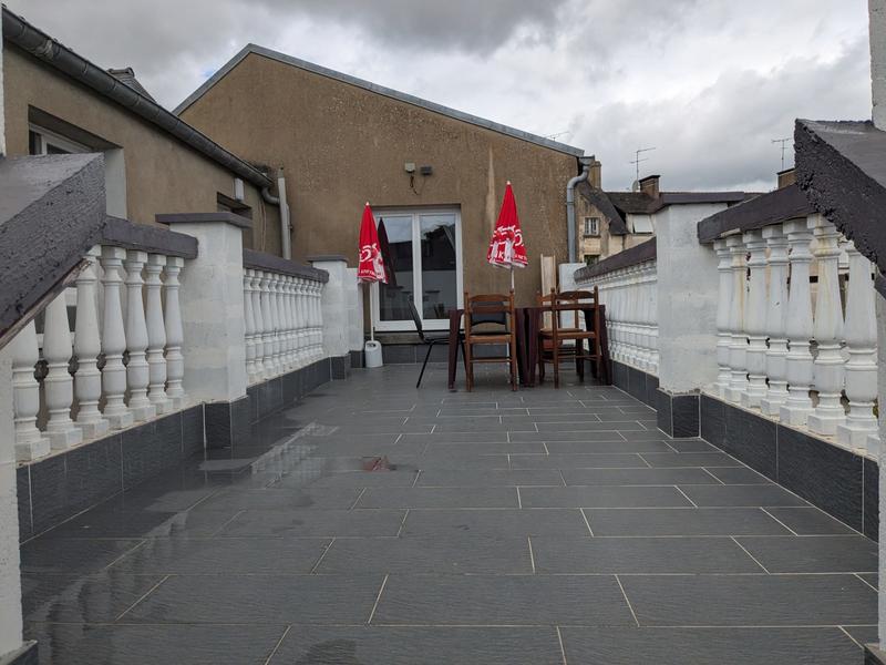 Appartement - 100 m² - 4 pièces