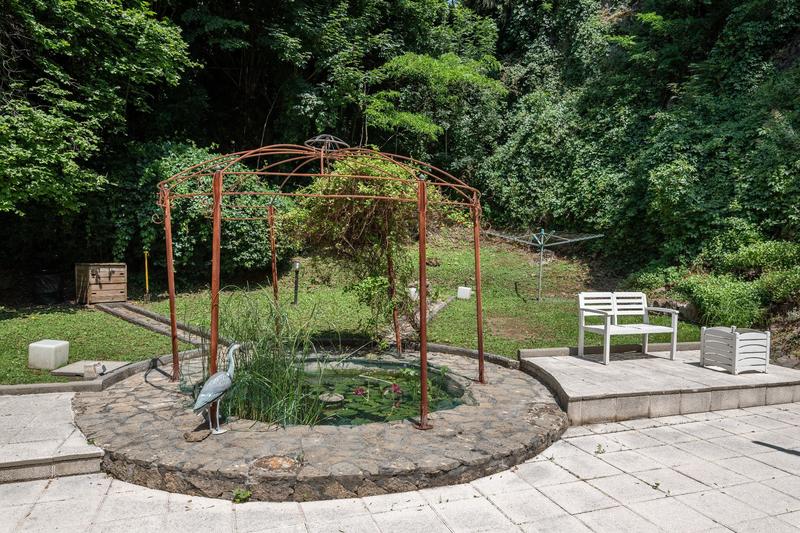 Maison - 335 m² - 8 pièces