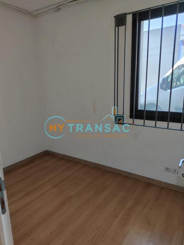 Local d'activités - 358 m²