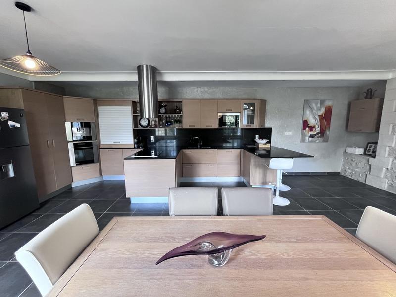 Maison ancienne - 316 m² - 12 pièces