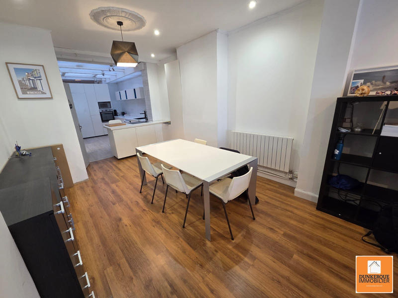 Appartement - 95 m² - 2 pièces