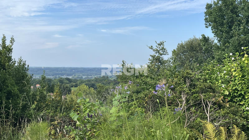 Maison - 200 m² - 7 pièces