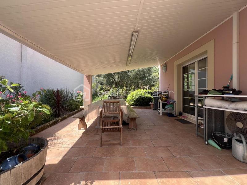 Maison - 280 m² - 7 pièces