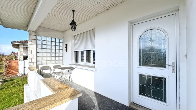 Maison - 99 m² - 5 pièces