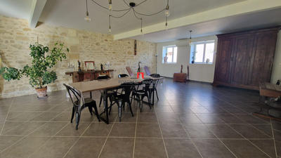 Maison ancienne - 290 m² - 7 pièces
