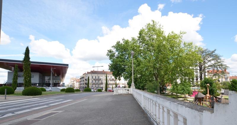 Maison bourgeoise - 395 m² - 11 pièces