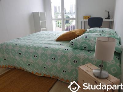 Chambre - 11 m² - 1 pièce