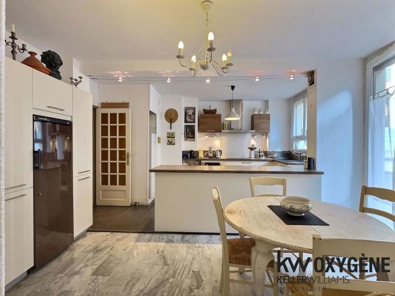 Appartement - 105 m² - 4 pièces