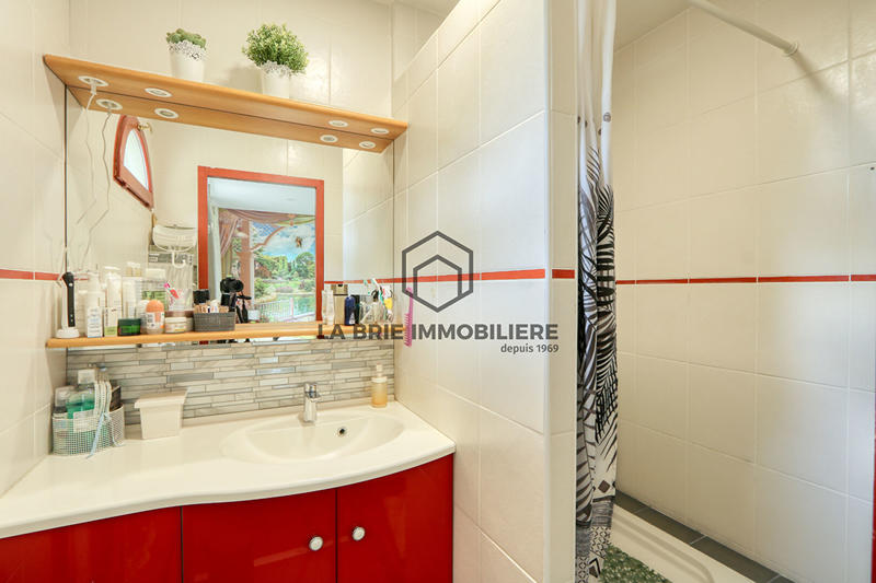 Maison - 192 m² - 8 pièces