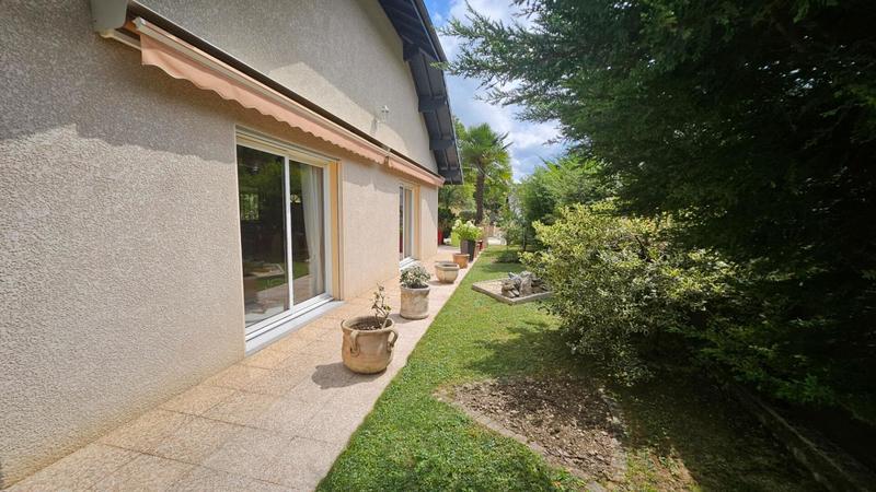 Maison - 181 m² - 7 pièces