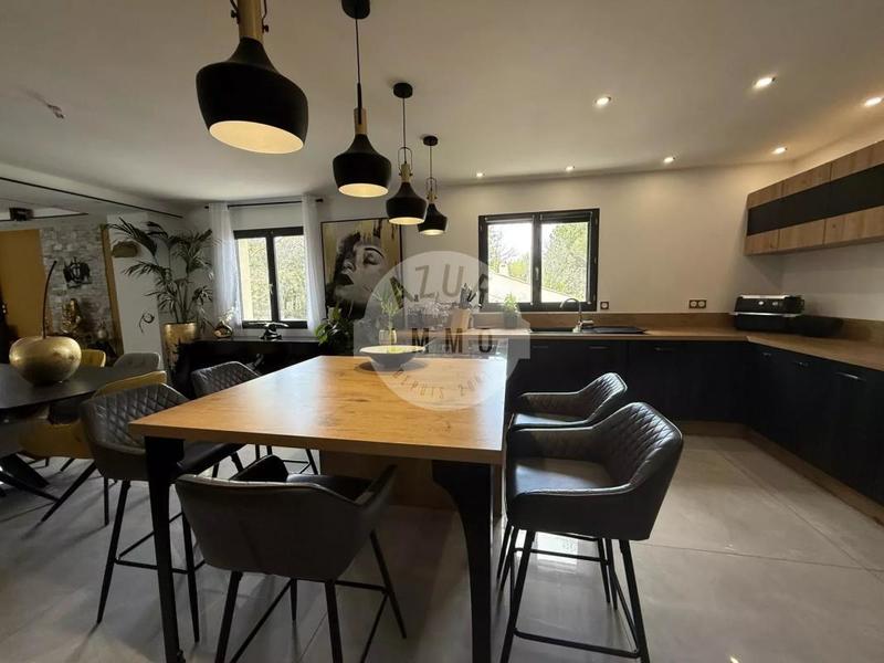 Villa - 160 m² - 6 pièces