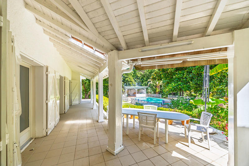 Villa - 255 m² - 6 pièces