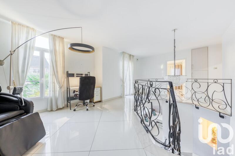 Maison de maîtres - 180 m² - 7 pièces