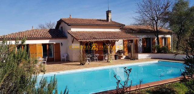 Maison - 194 m² - 5 pièces