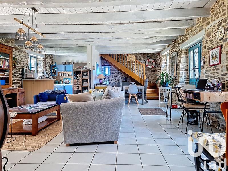 Maison - 214 m² - 7 pièces