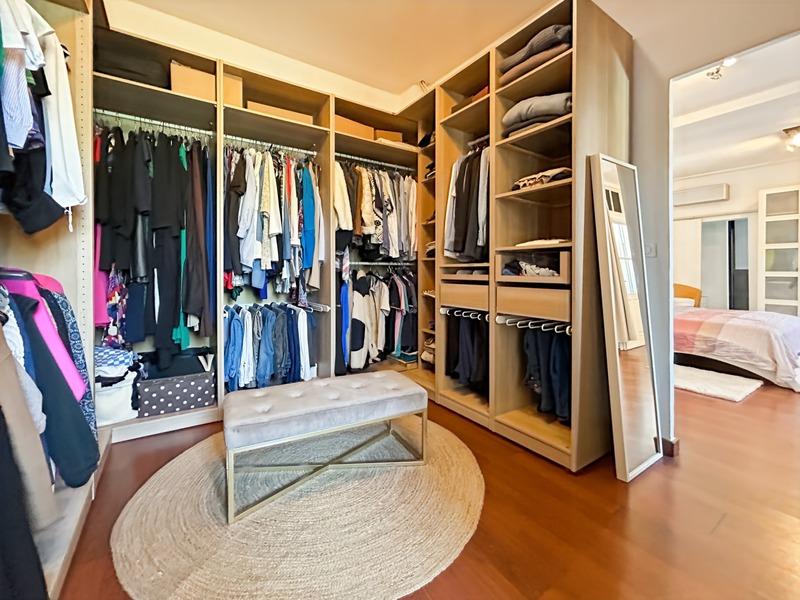 Maison de ville - 203 m² - 7 pièces