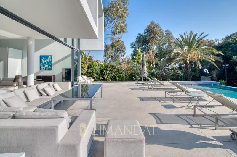 Villa - 199 m² - 6 pièces