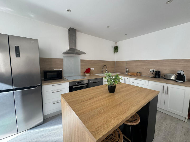 Appartement - 98 m² - 4 pièces