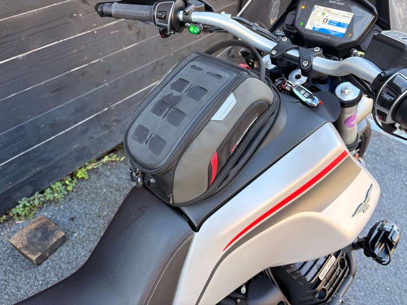 Moto Guzzi V85tt Travel