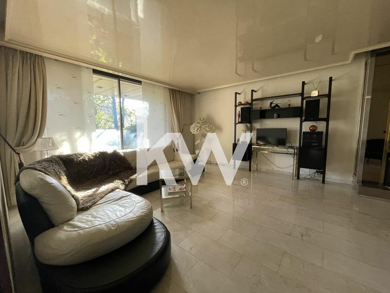 Maison d'architecte - 258 m² - 6 pièces