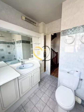 Maison de village - 154 m² - 9 pièces