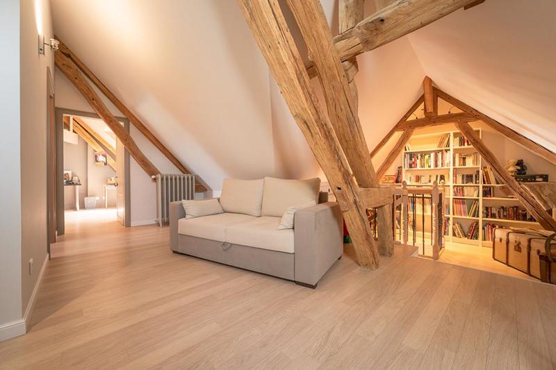 Maison - 334 m² - 14 pièces