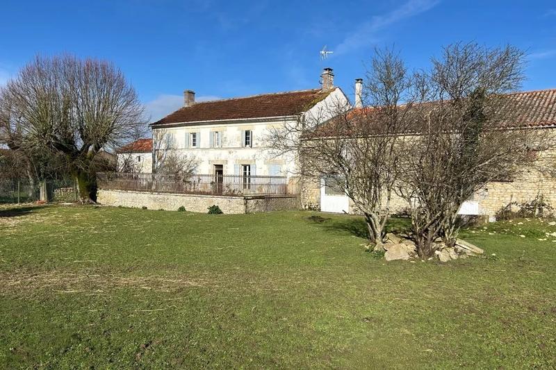 Maison - 205 m² - 9 pièces