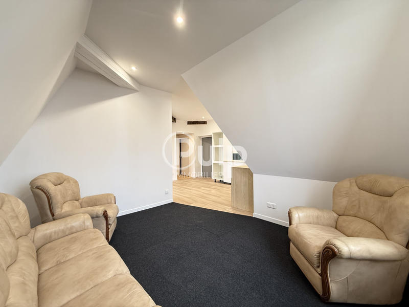 Maison - 300 m² - 9 pièces