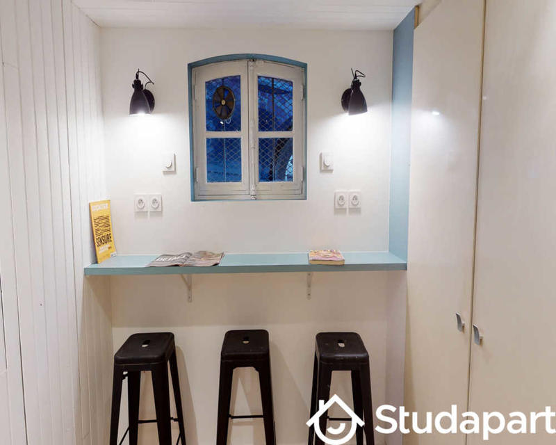 Chambre - 90 m² - 1 pièce