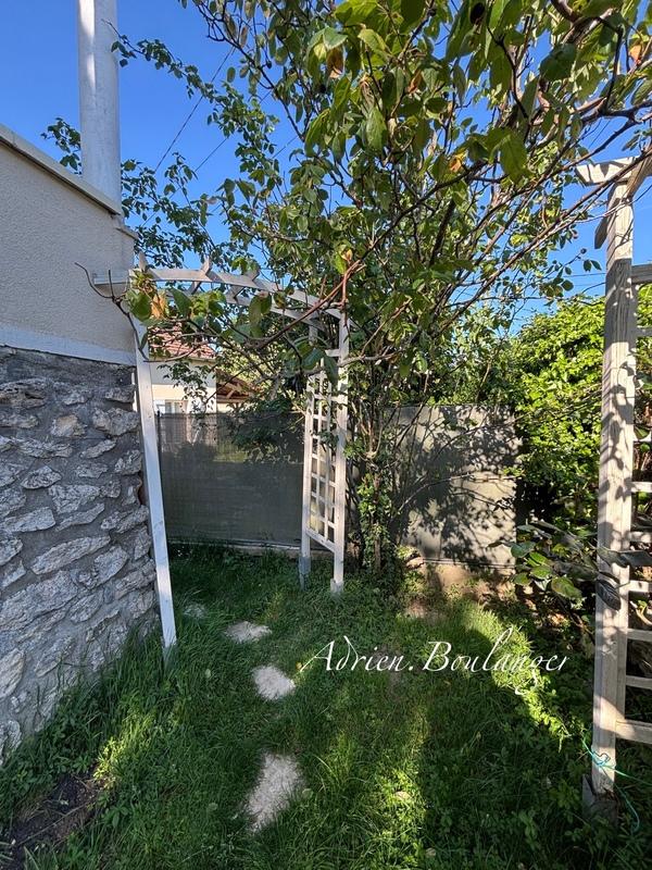 Maison - 98 m² - 5 pièces