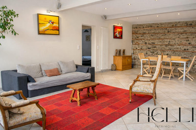 Maison ancienne - 240 m² - 9 pièces