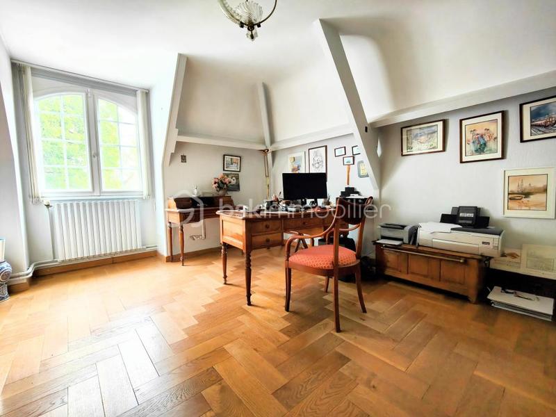 Maison - 175 m² - 7 pièces