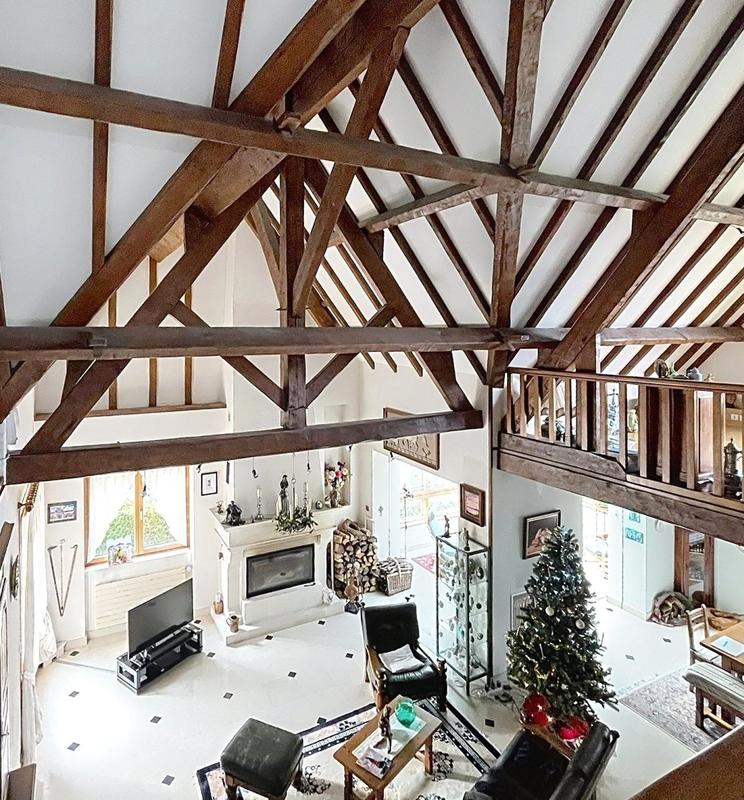 Maison - 297 m² - 9 pièces