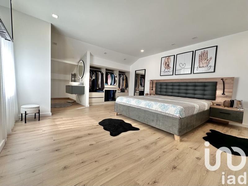 Maison de ville - 200 m² - 6 pièces