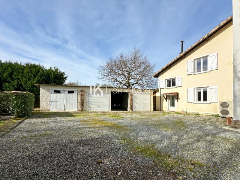 Maison - 202 m² - 5 pièces