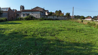 Terrain constructible - 1 640 m²