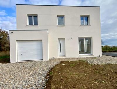 Maison - 121 m² - 6 pièces