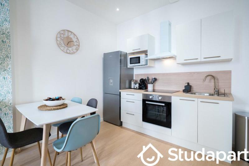 Chambre - 13 m² - 1 pièce