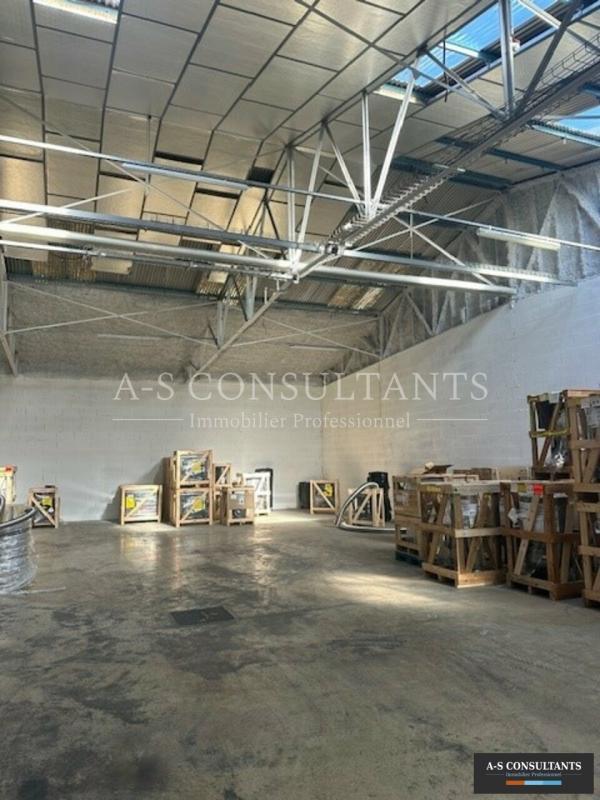 Entrepôt - 580 m²