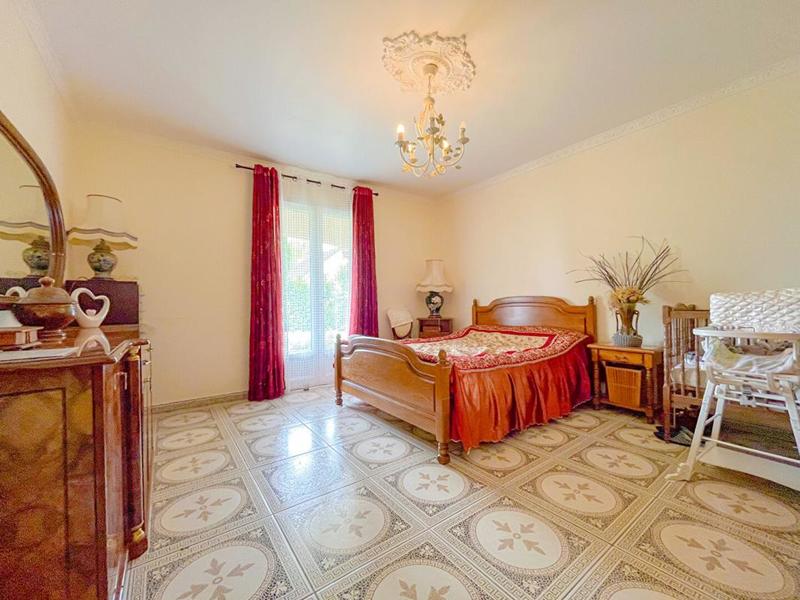 Maison - 191 m² - 8 pièces