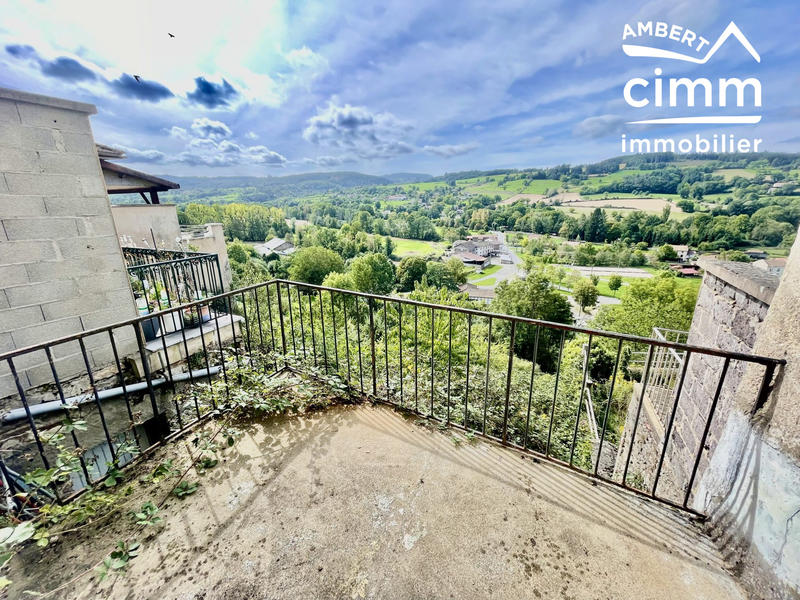 Maison - 136 m² - 10 pièces