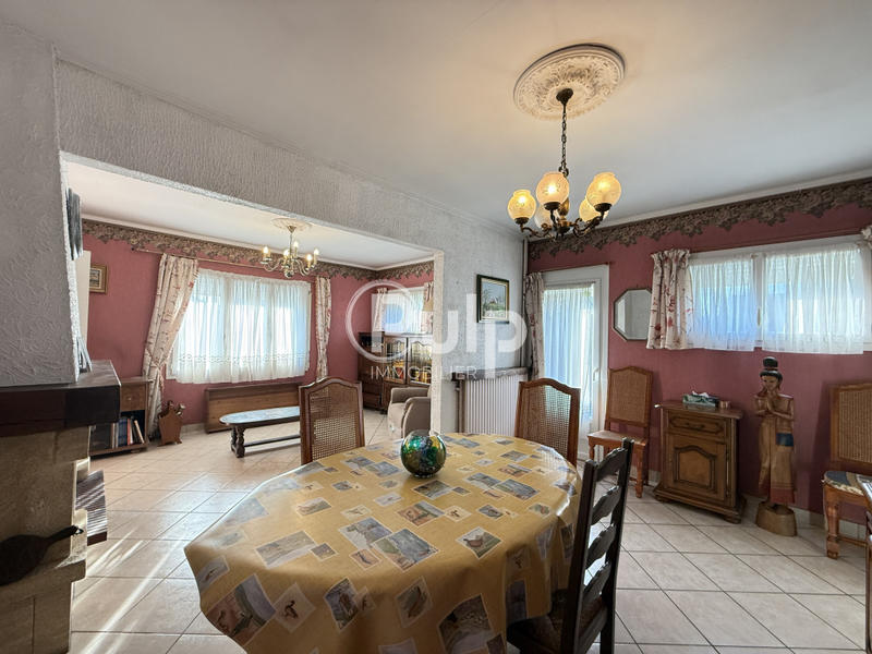 Maison - 95 m² - 5 pièces