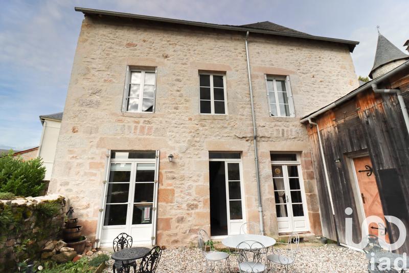 Maison - 291 m² - 13 pièces