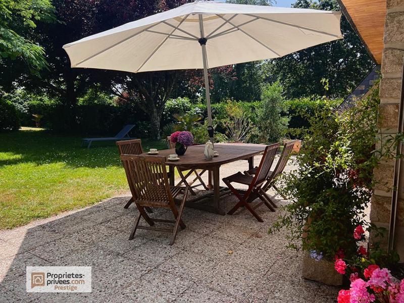 Maison - 162 m² - 8 pièces