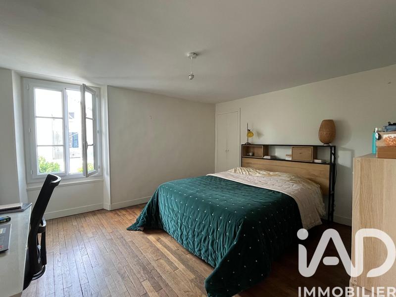 Maison - 230 m² - 8 pièces